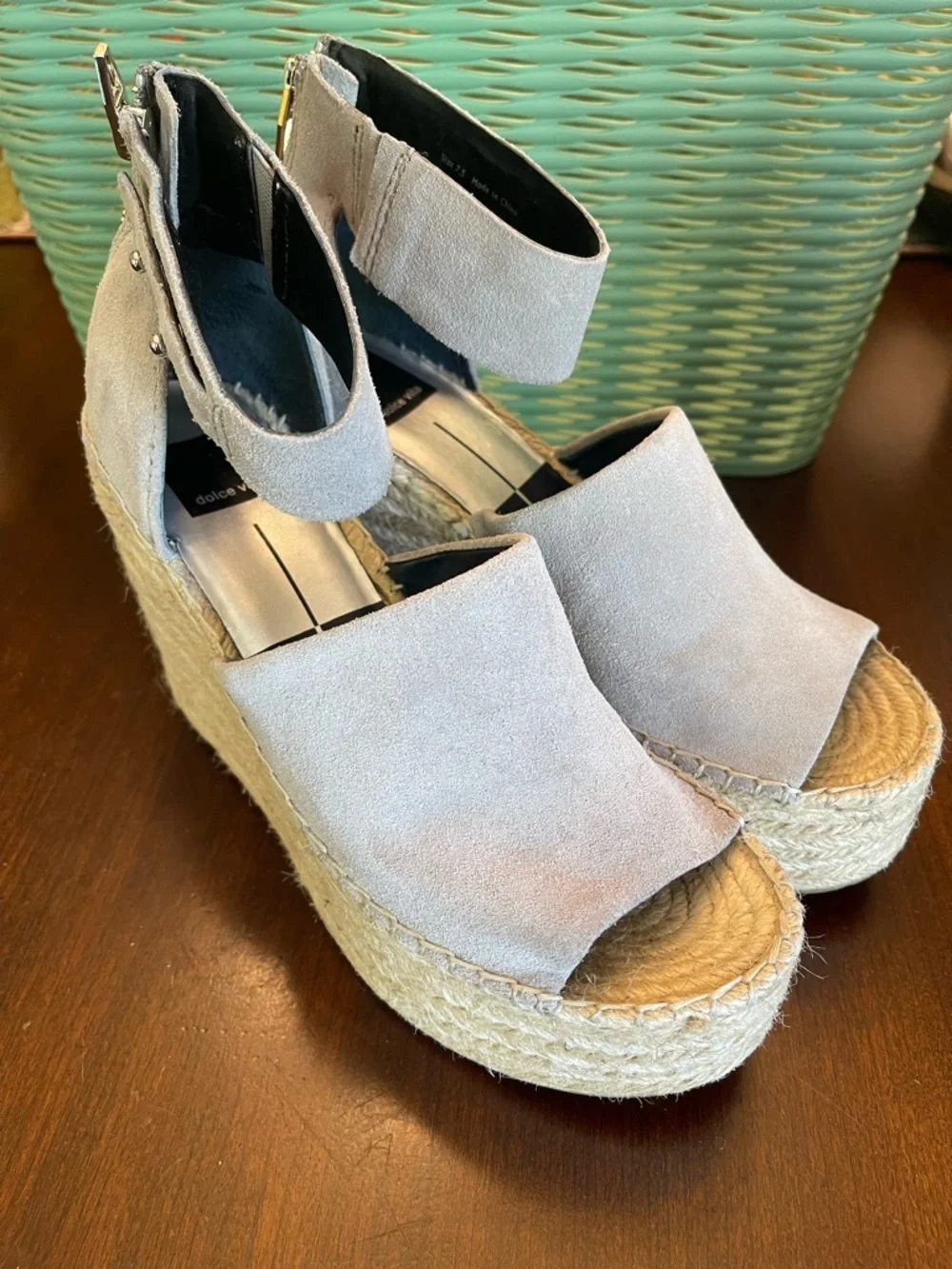 Dolce Vita Straw Light Gray Suede Espadrille Platform Wedge Sandals, SZ 7.5